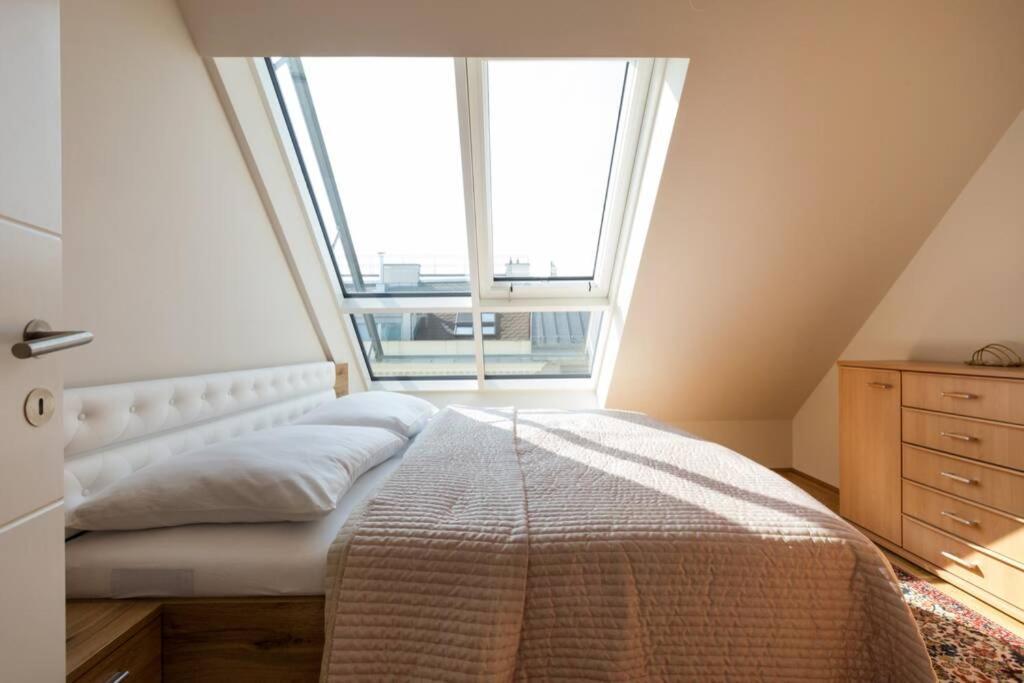Апартаменти Grosses Penthouse #12 Mit Terrasse Und Aussicht Відень Екстер'єр фото